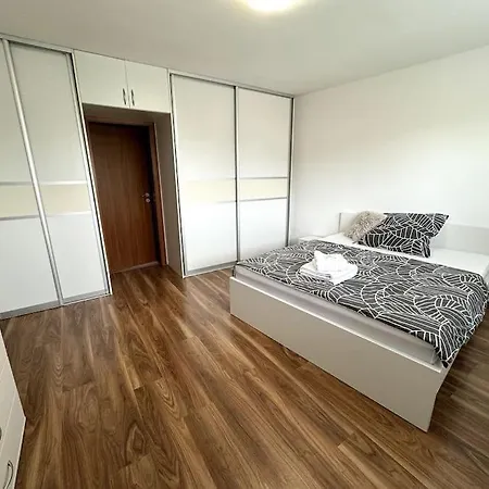 Apartman S Parkovanim *