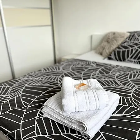 Daire Apartman S Parkovanim *